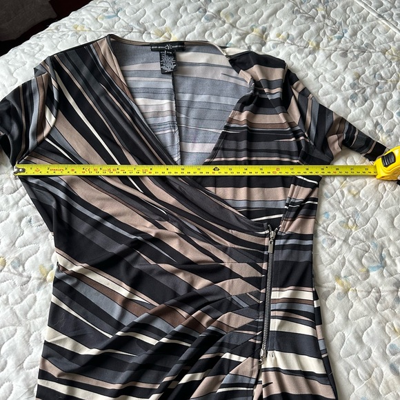 CYC long-sleeve office to dinner dress. - Picture 3 of 8